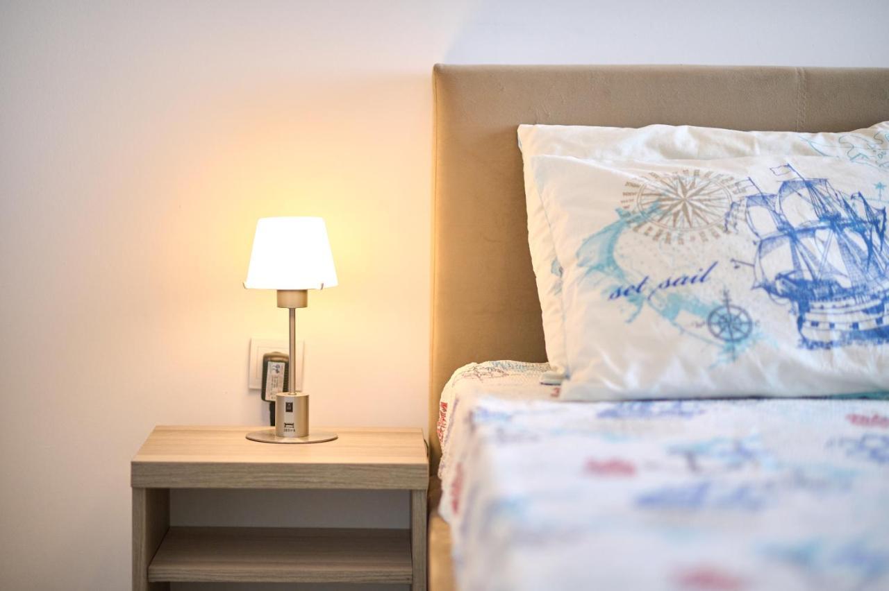 Alina Lake View Apartment Mamaia Eksteriør bilde